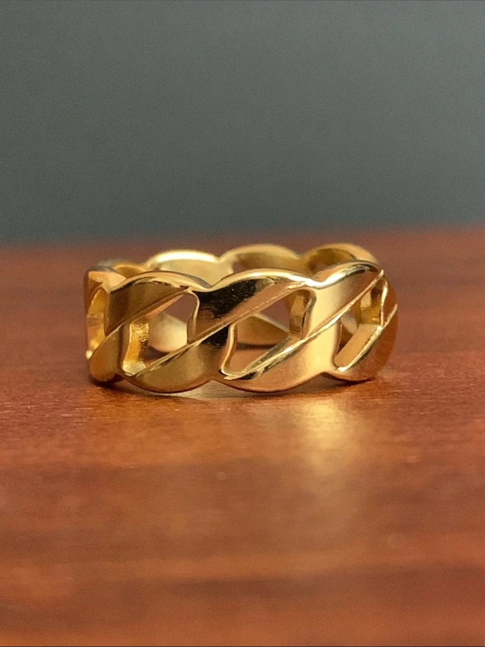 NWT gold tone cut out ring size 7